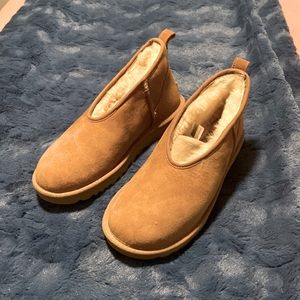 Ugg Micro mini. New in box. Chestnut Sz. 7
